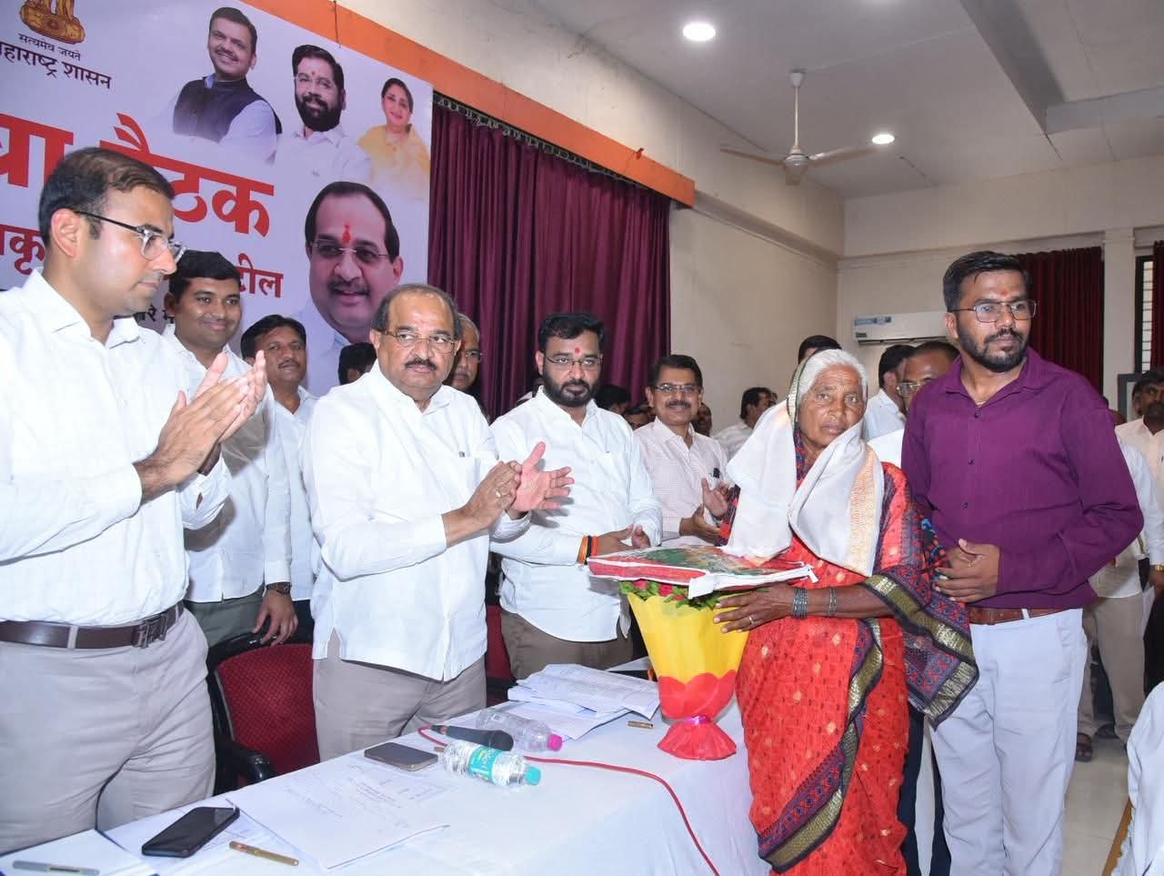 मातृशक्तीच्या अद्वितीय धैर्याला सलाम; बिबट्याला घरातच जेरबंद करून टाळला मोठा अनर्थ!